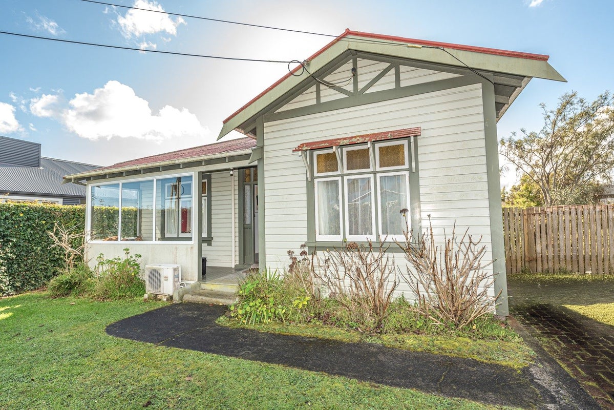 87 Portal Street, Durie Hill, Whanganui - Carousel 1