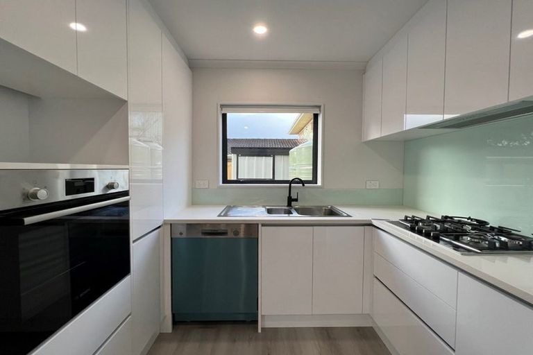 5/27 Wentworth Avenue, Papatoetoe, Auckland - Carousel 2