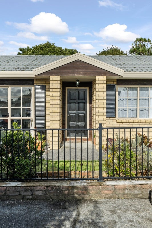 20 Settlers Cove, Weymouth, Auckland - Carousel 13