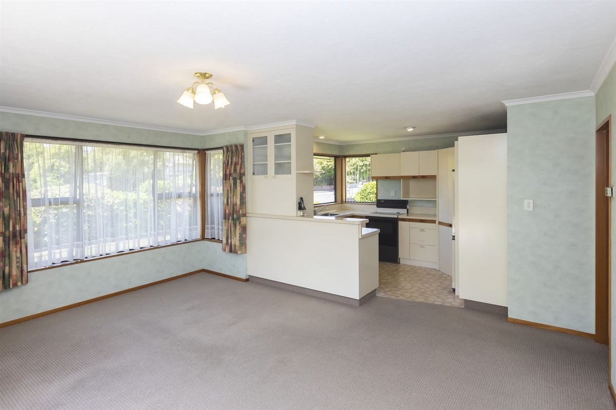2/2A Thorrington Road, Cashmere, Christchurch - Carousel 2