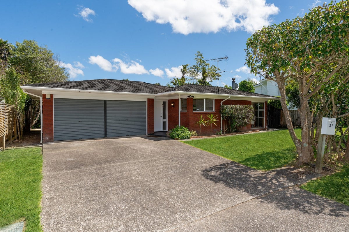 27 Pooley Street, Pakuranga Heights, Auckland - Carousel 1