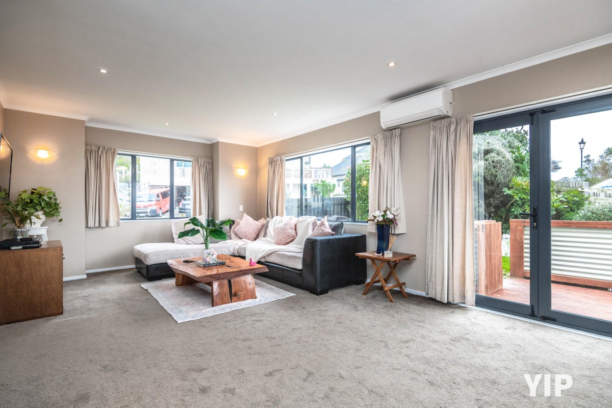 15 Tolhurst Street, Johnsonville, Wellington - Carousel 2