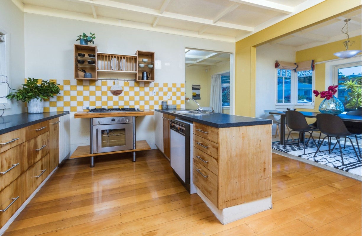 3 Britannia Heights, Stepneyville, Nelson - Carousel 2