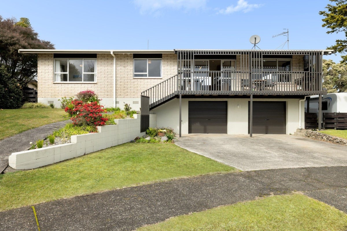 22 Grosmont Terrace, Brookfield, Tauranga - Carousel 21