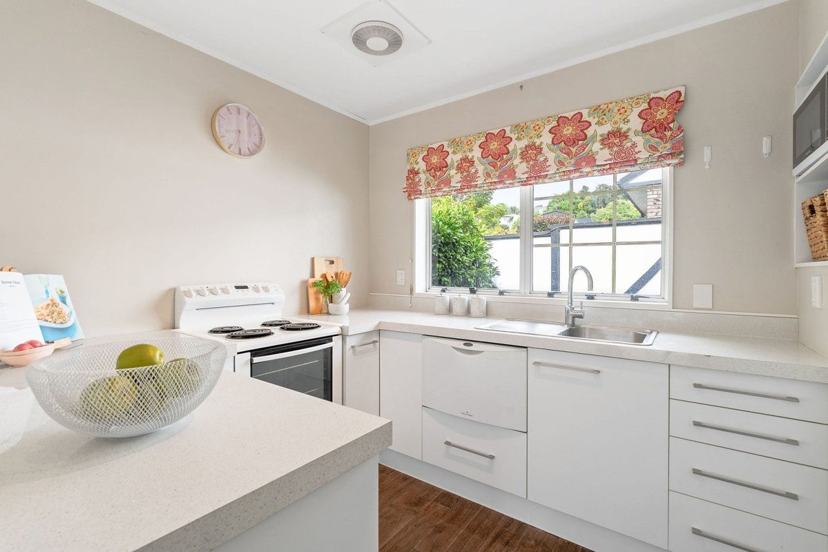 26A Halswater Drive, Churton Park, Wellington - Carousel 2