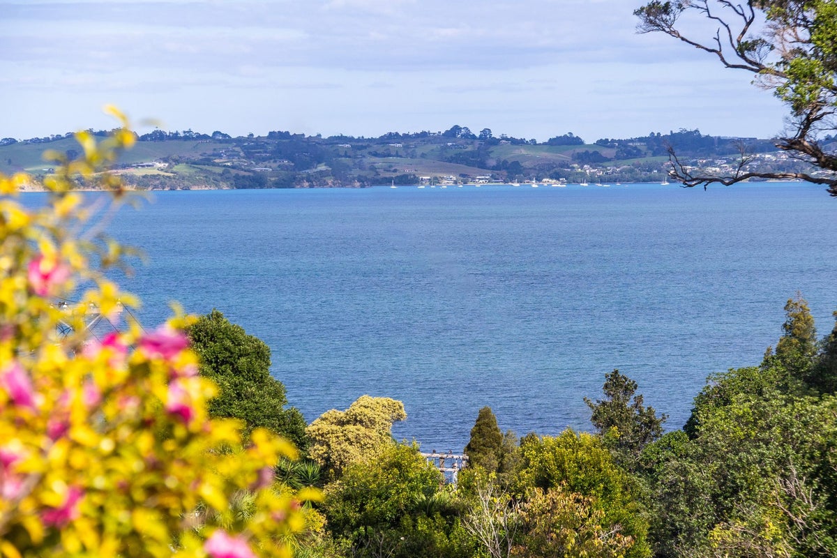 1 Pigeon Place, Tawharanui Peninsula, Matakana - Carousel 2