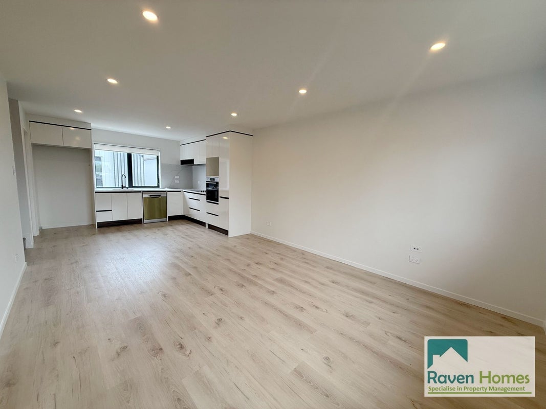 4/25 Taikata Road, Te Atatu Peninsula, Auckland - Carousel 2