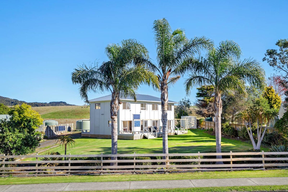 47 Orere Point Road, Papakura - Carousel 1