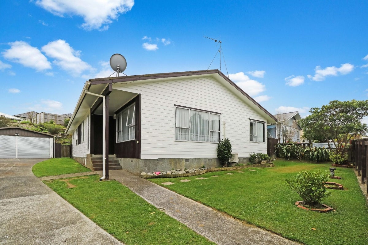 239 Major Drive, Kelson, Lower Hutt - Carousel 1