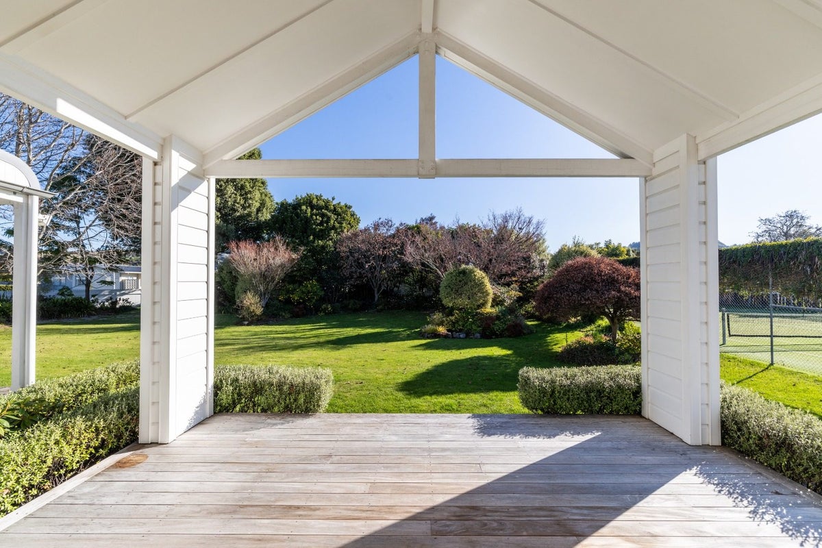 27 Neeve Road, Taradale, Napier - Carousel 2
