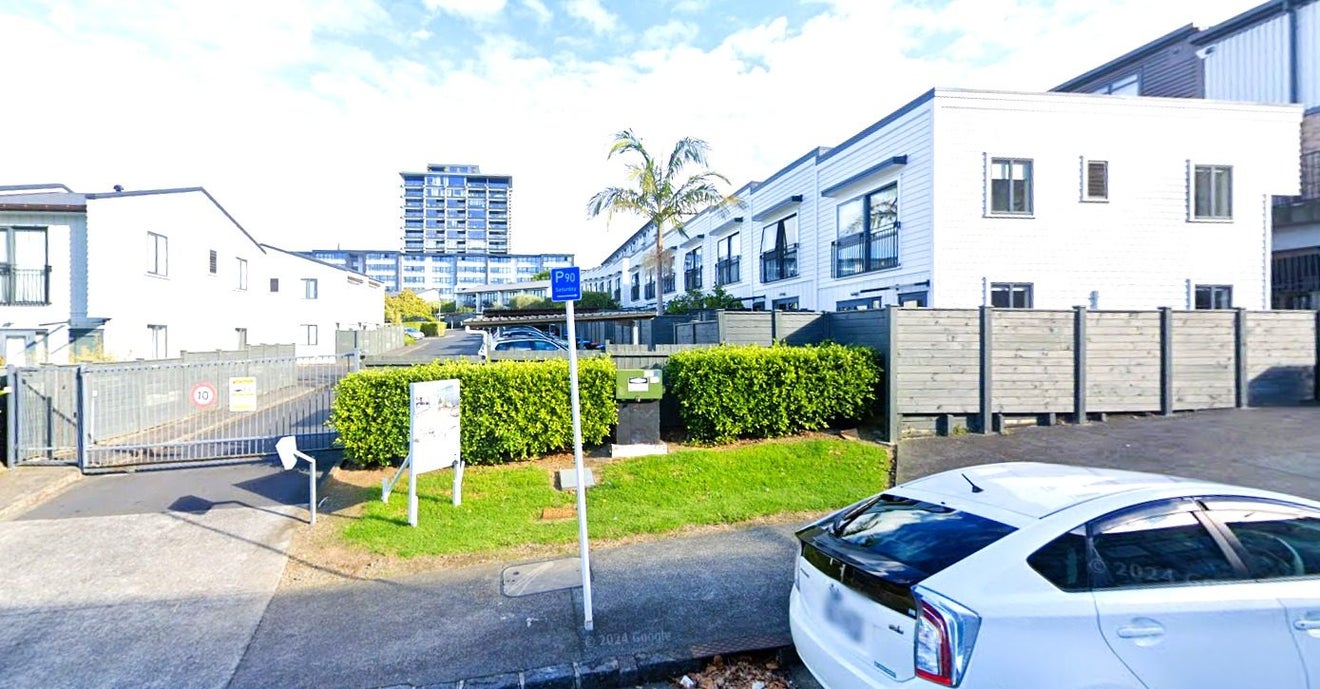 20/3 Burton Street, Grafton, Auckland - Carousel 1