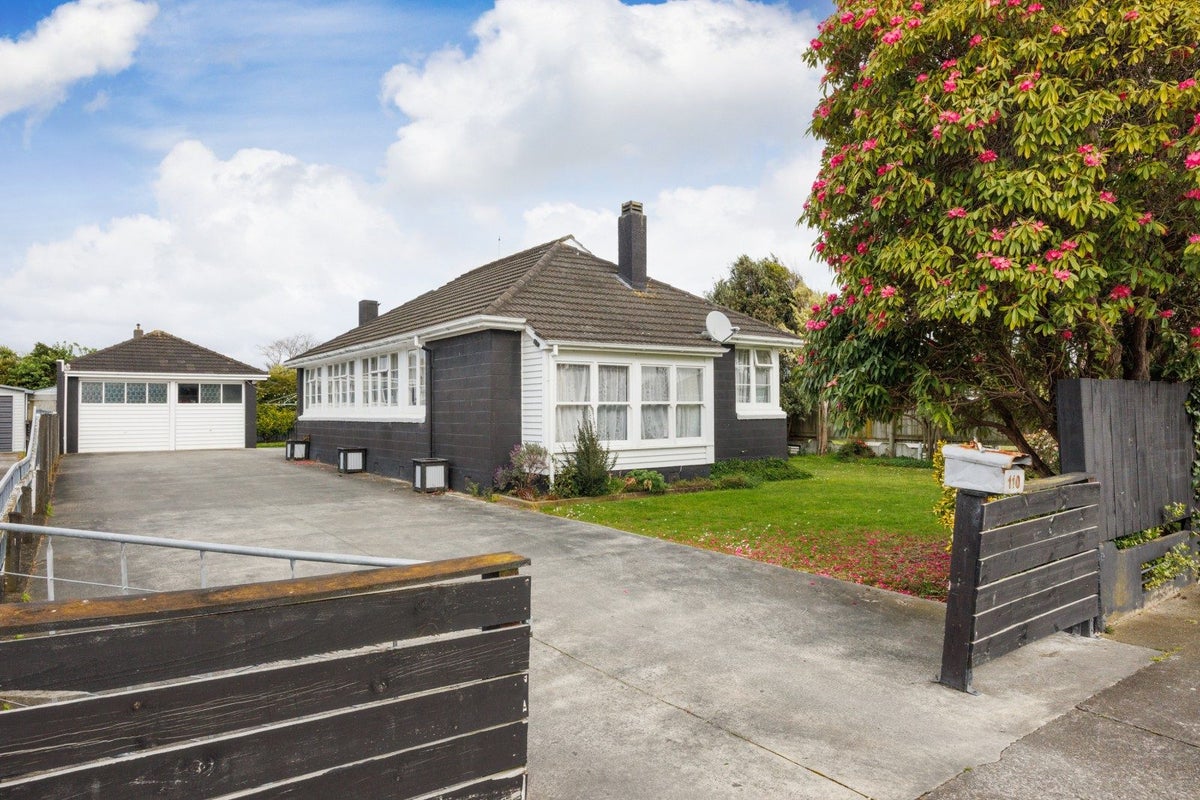 110 Limbrick Street, Terrace End, Palmerston North, Manawatu / Whanganui - Carousel 1