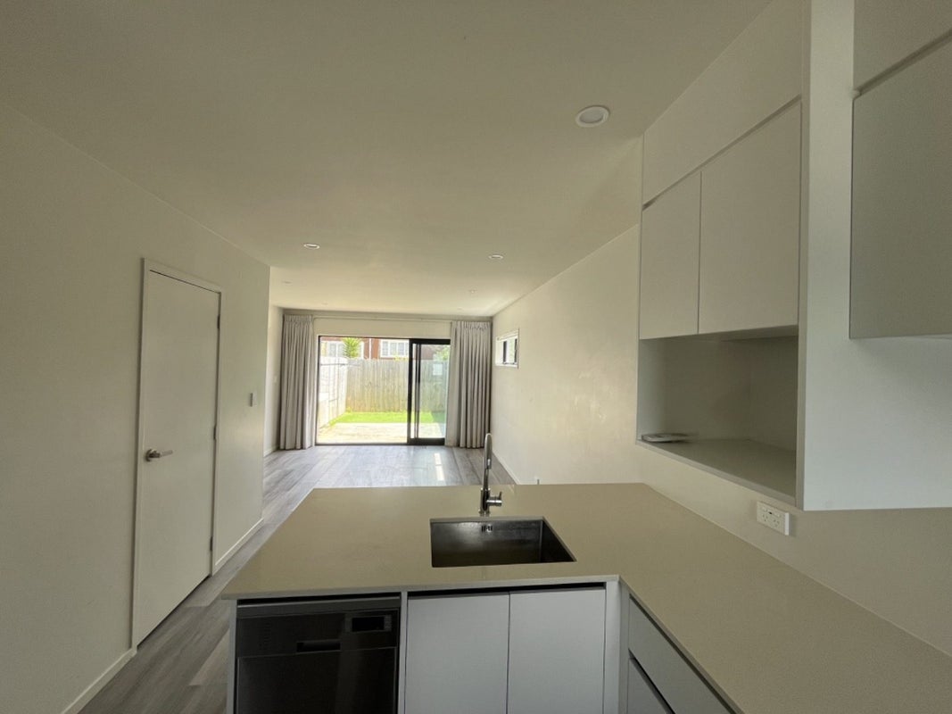 5/137 Hall Avenue, Favona, Auckland - Carousel 2