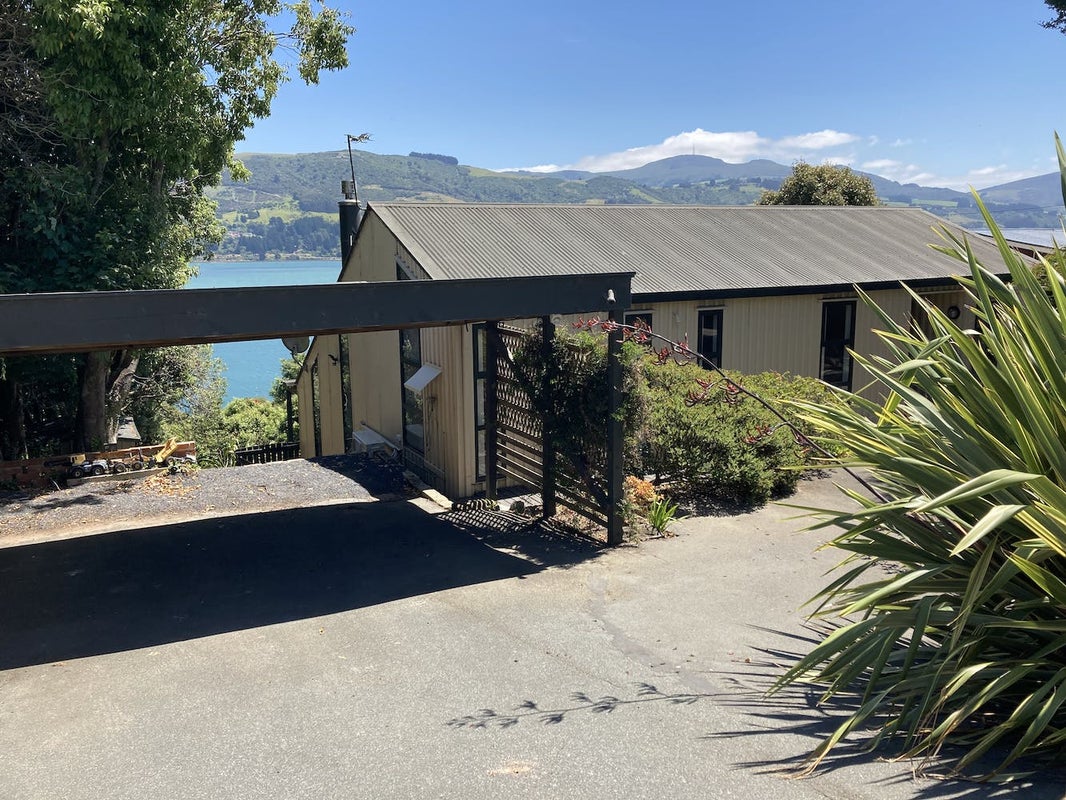 22 Jane Street, Macandrew Bay, Dunedin - Carousel 1