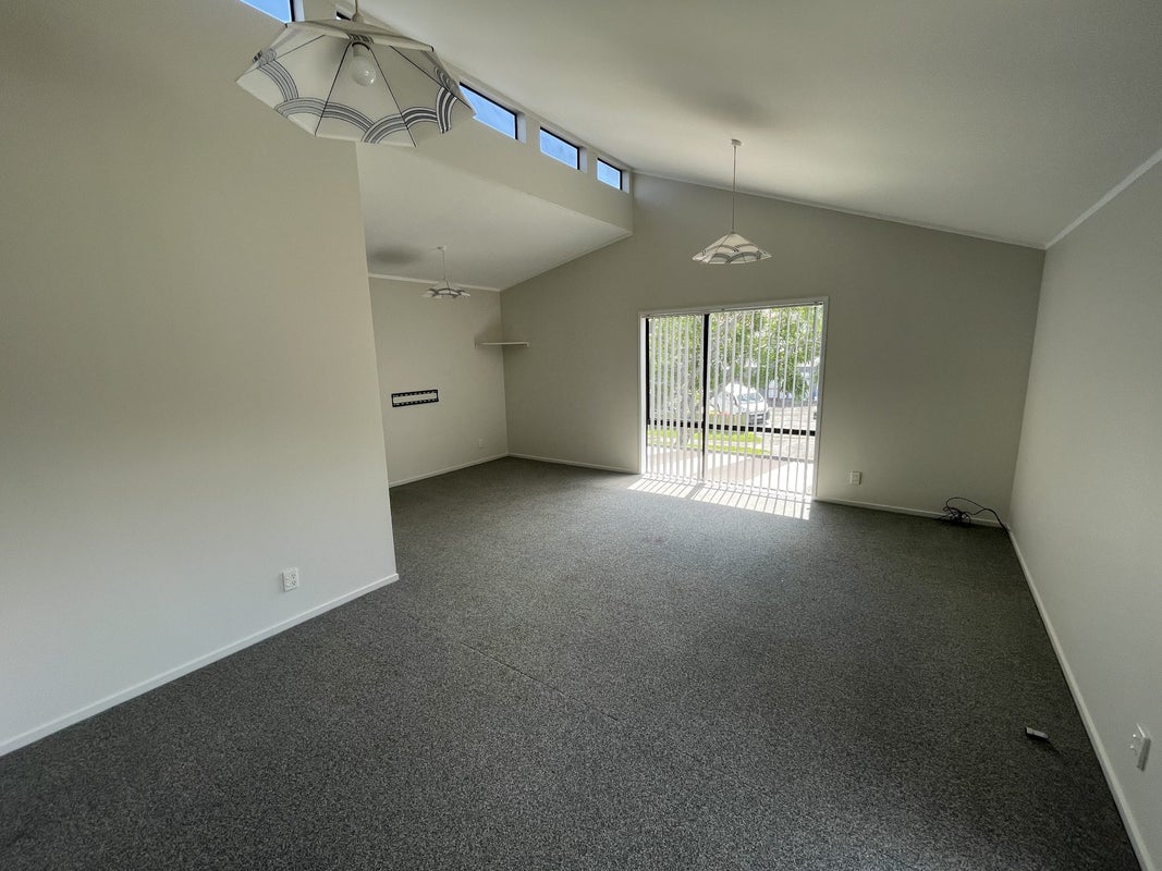 31 Aronia Way, Goodwood Heights, Auckland - Carousel 2