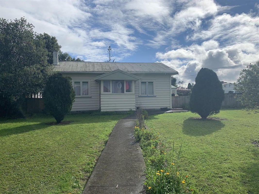 62 Jervois Street, Dargaville - Carousel 11
