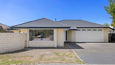 26 Glastonbury Drive, Burwood, Christchurch - Carousel 1