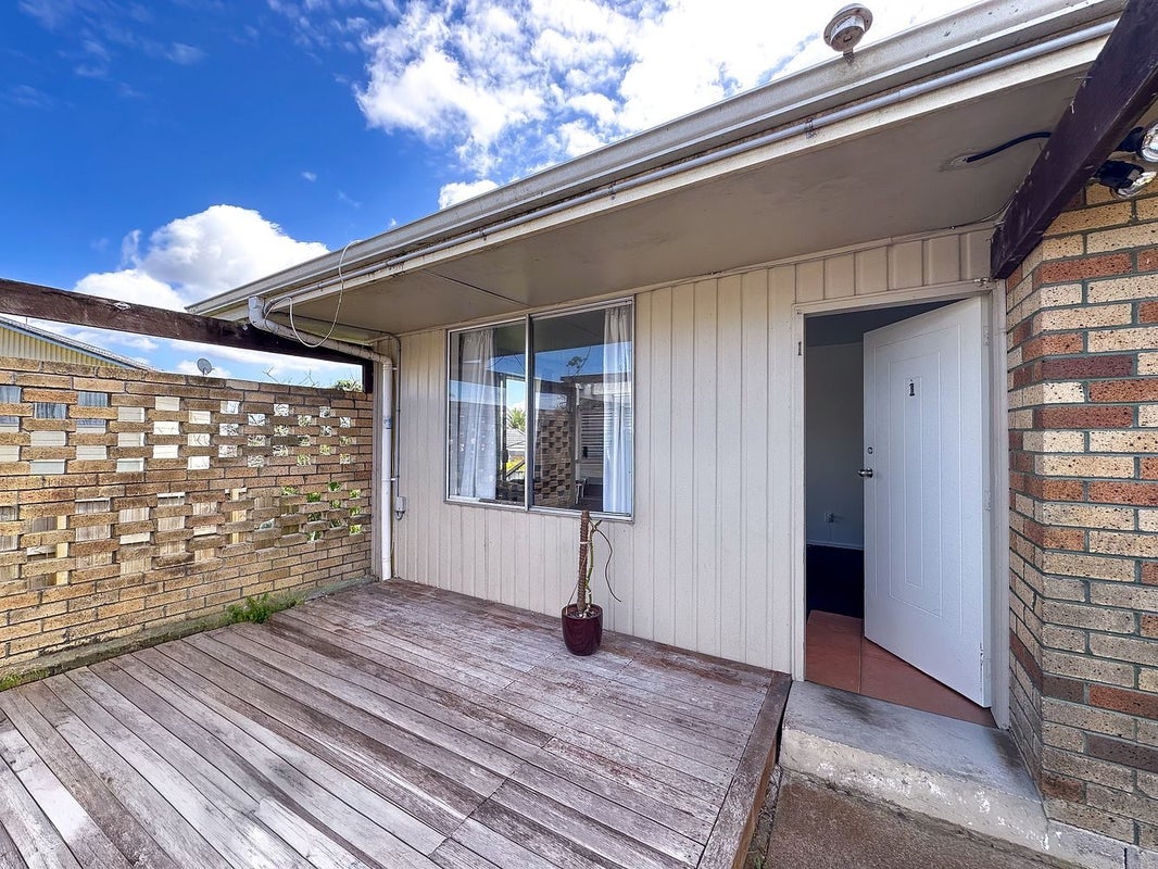 1/117 Astley Avenue, New Lynn, Auckland - Carousel 1