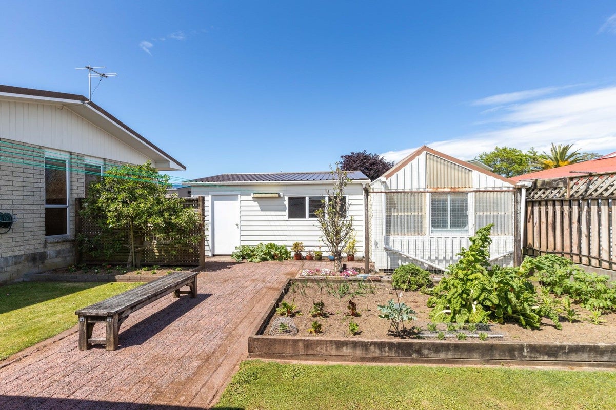 119 Heta Road, Highlands Park, New Plymouth - Carousel 28