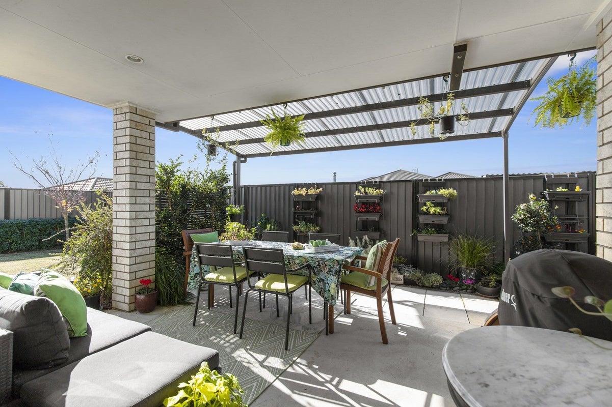 9 Peter Way Place, Glenview, Hamilton - Carousel 2