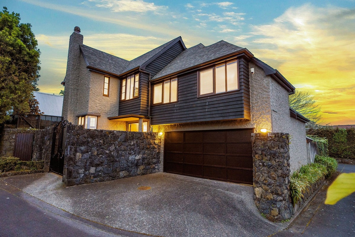 68B Ranfurly Road, Epsom, Auckland - Carousel 1