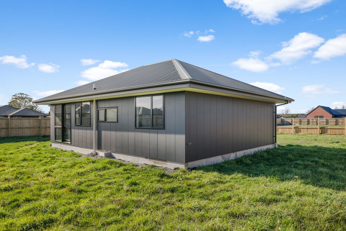 8 Cherry Tree Place, Southbridge, Southbridge - Carousel 21