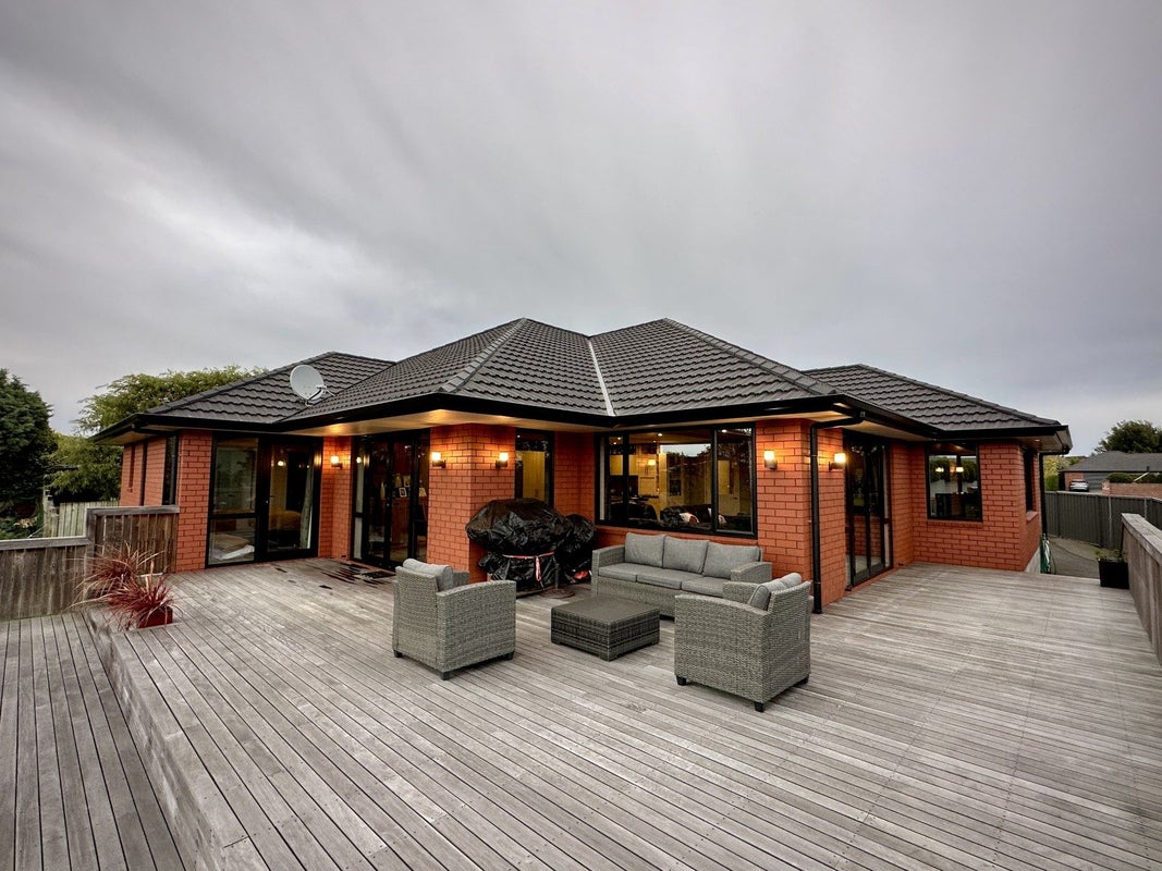8 Bracken Gable, Rosedale, Invercargill - Carousel 1