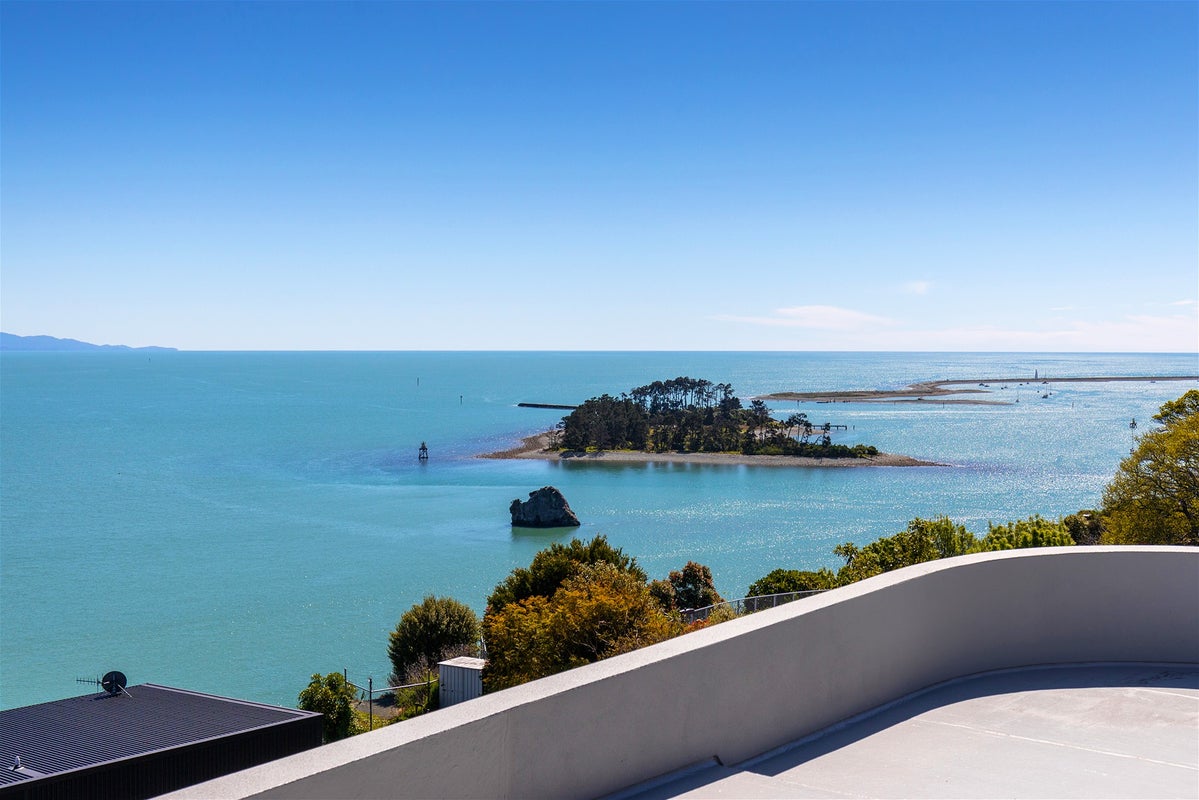 44 The Cliffs, Britannia Heights, Nelson - Carousel 1