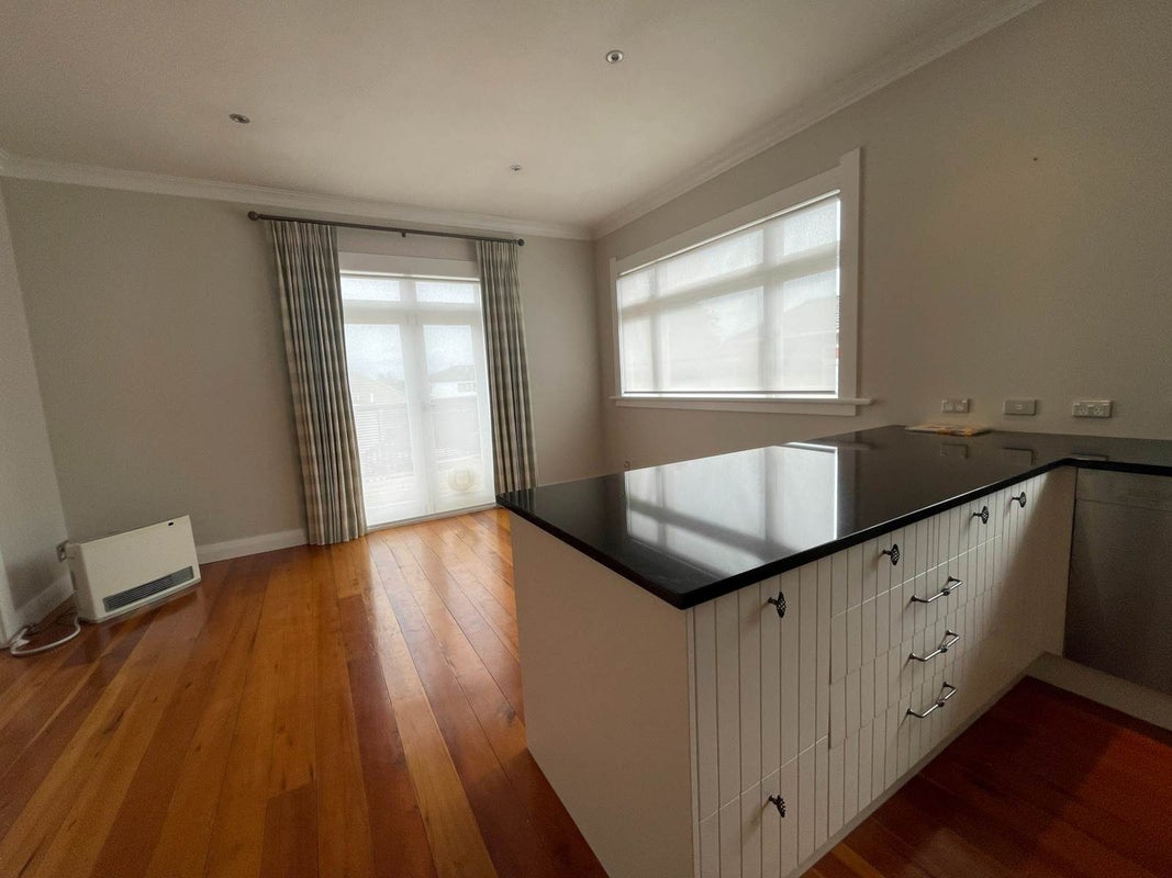 29 Kingsway Ave, Sandringham, Auckland - Carousel 20