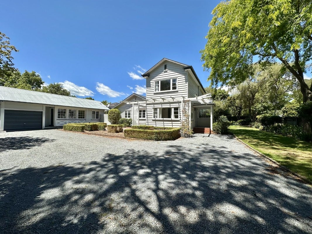 3 Golf Road, Heretaunga, Upper Hutt - Carousel 1