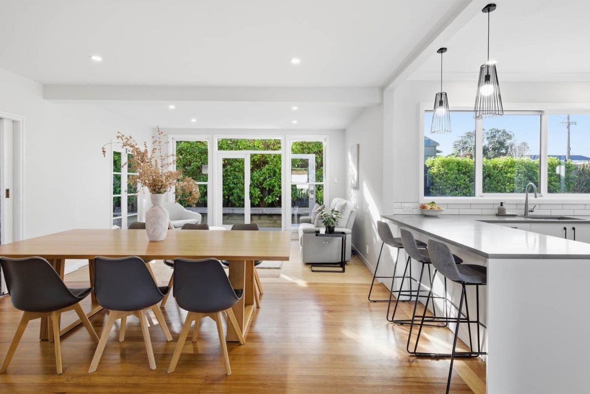 69A Blockhouse Bay Road, Avondale, Auckland - Carousel 2