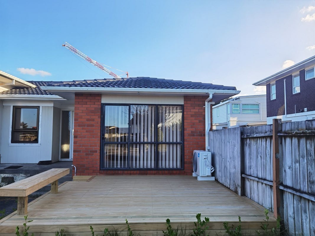 52 Sorrel Crescent, Bucklands Beach, Auckland - Carousel 2
