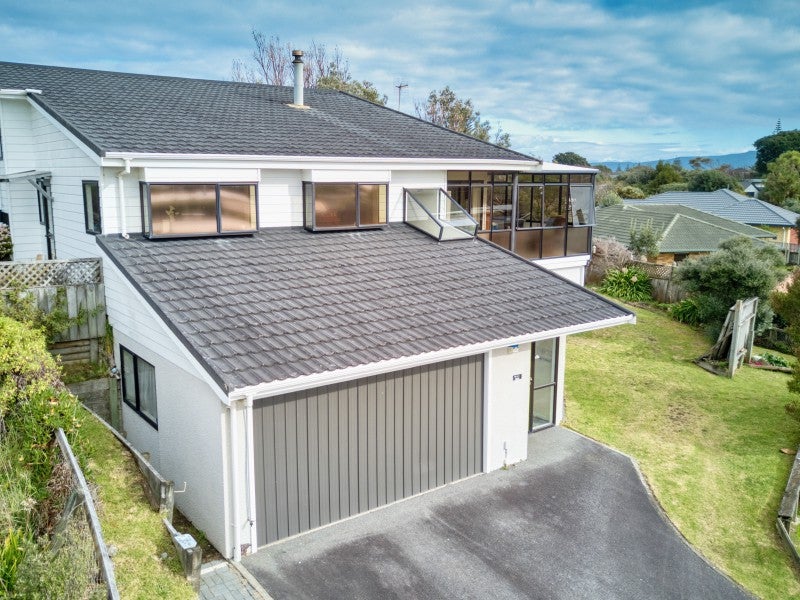 46 Te Moana Road, Waikanae Beach, Waikanae - Carousel 1