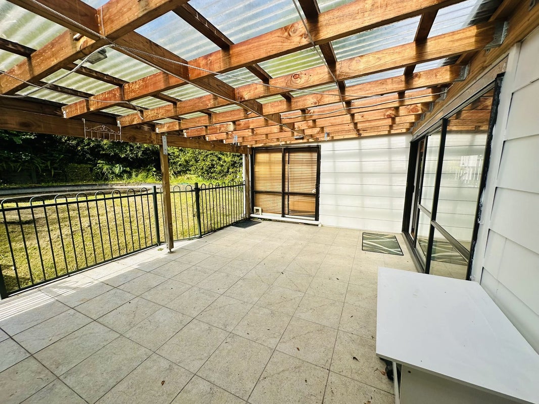 5 Sandiacre Way, Browns Bay, Auckland - Carousel 2