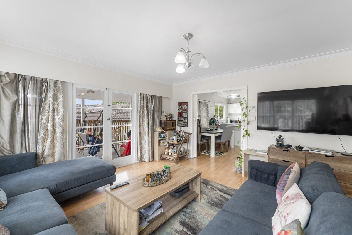 21 Tawa Crescent, Manurewa, Auckland - Carousel 2