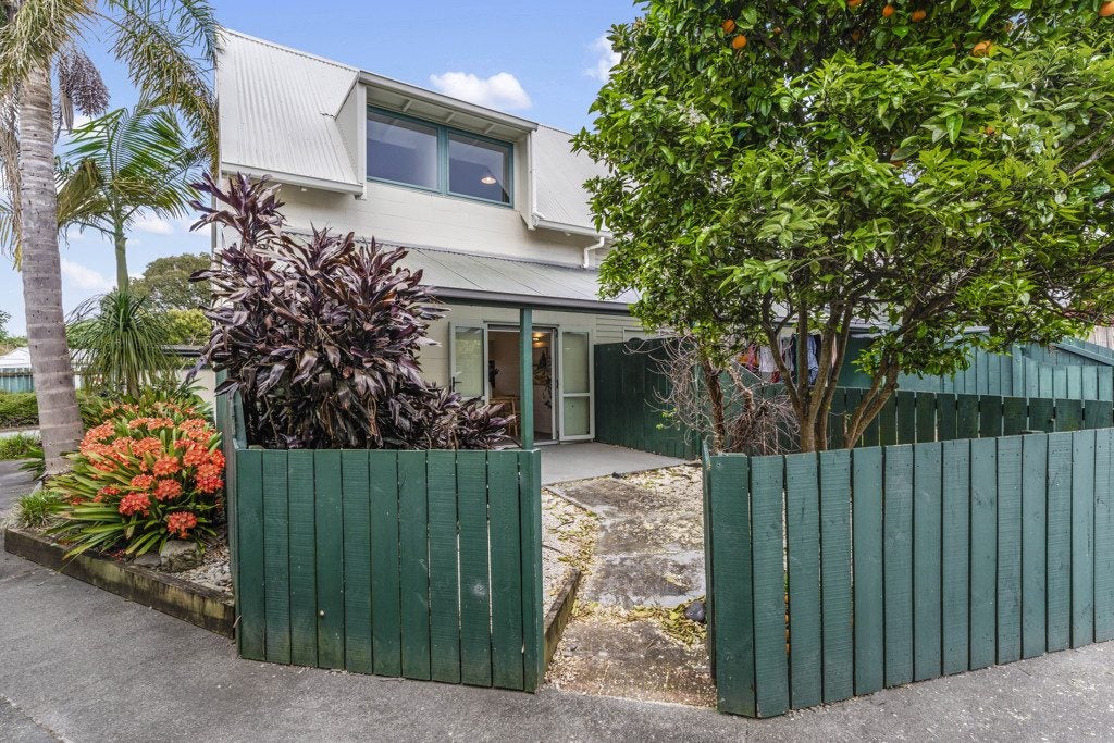 25/1 Water Street, Otahuhu, Auckland - Carousel 1