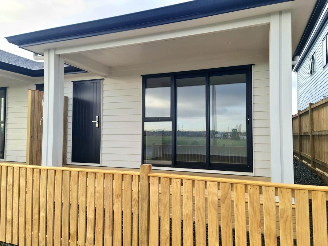 40 Auranga Drive, Karaka, Papakura - Carousel 1