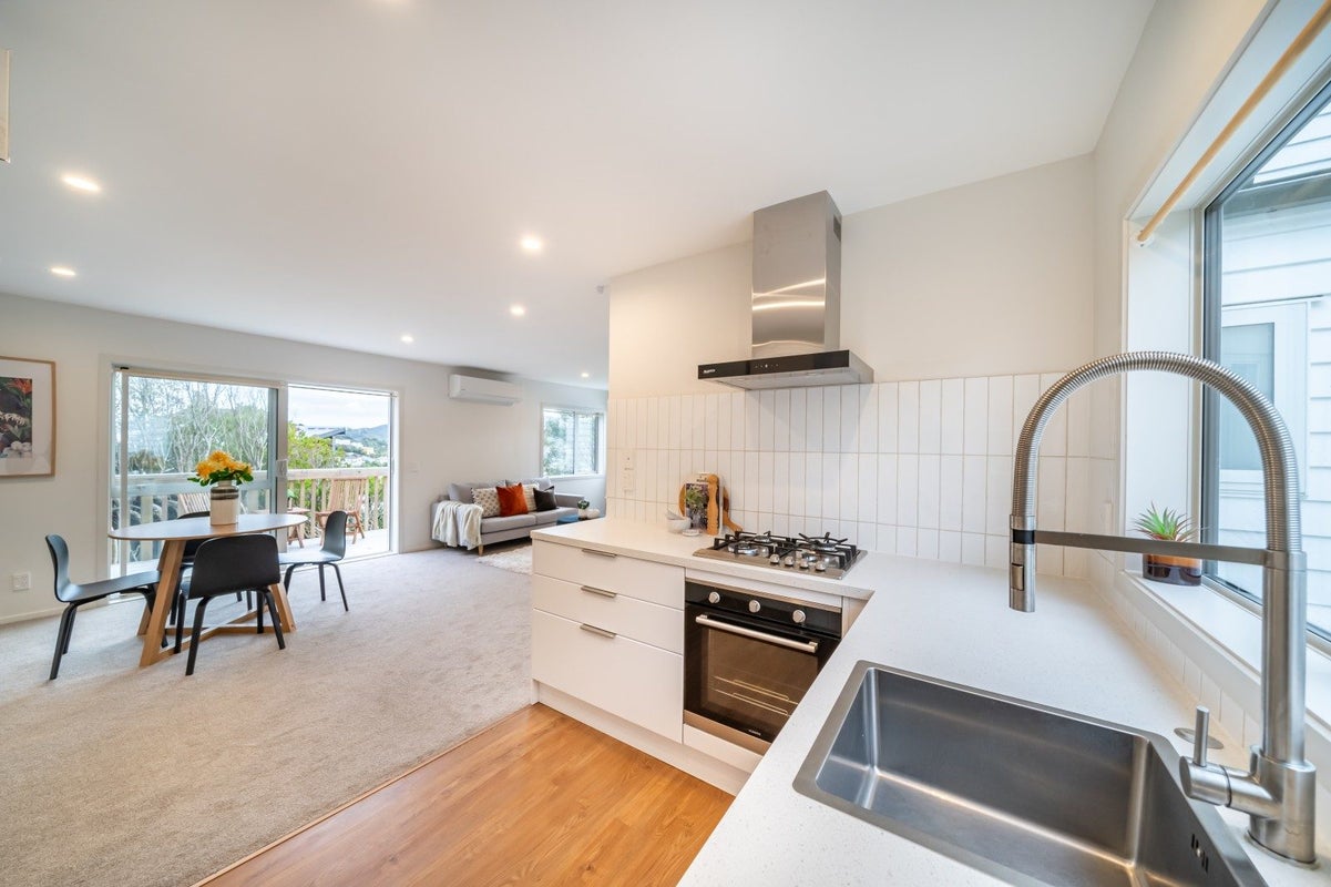 11B Himalaya Crescent, Khandallah, Wellington - Carousel 2