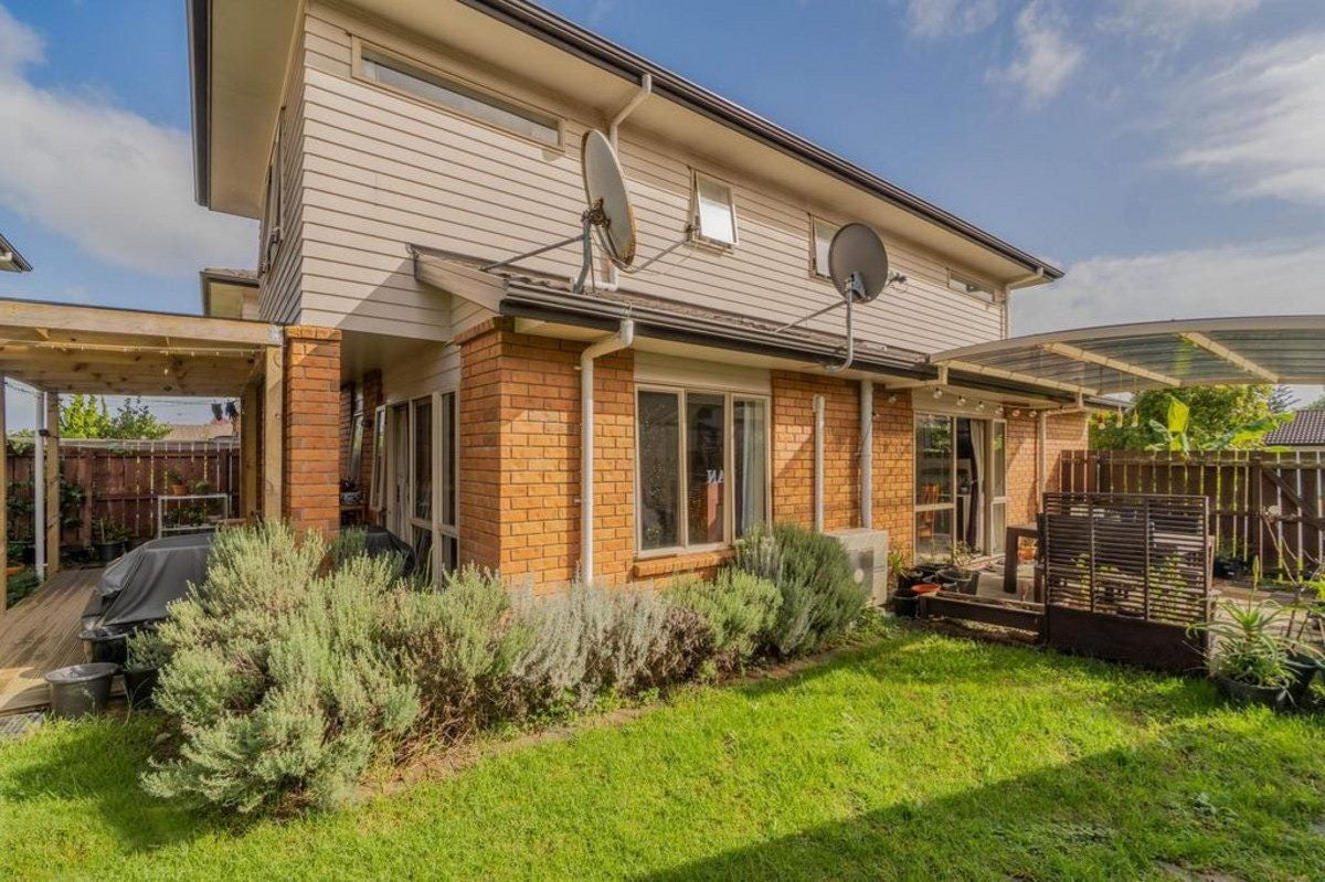 27 Roy Douglas Place, Favona, Auckland - Carousel 2