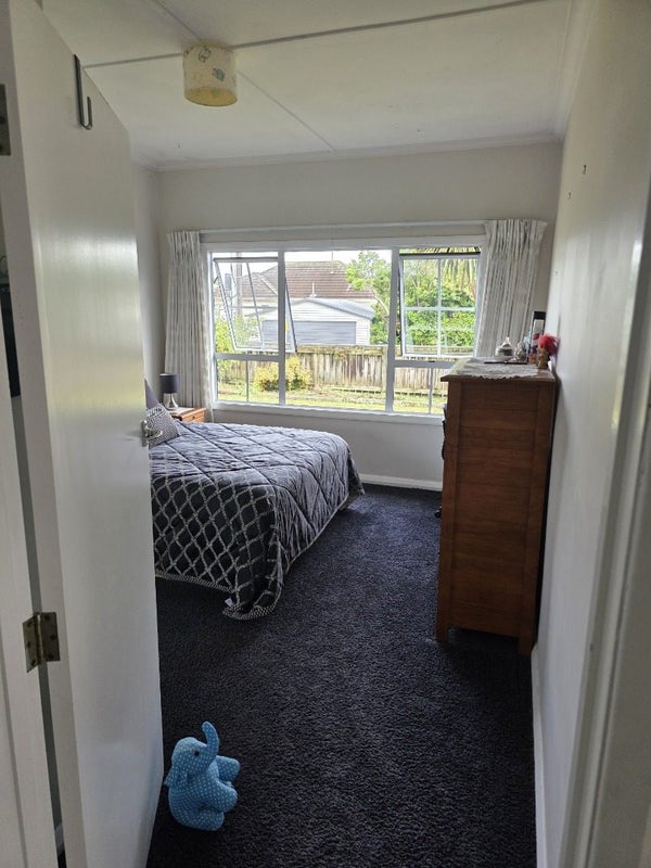 28 List Street, Welbourn, New Plymouth - Carousel 13