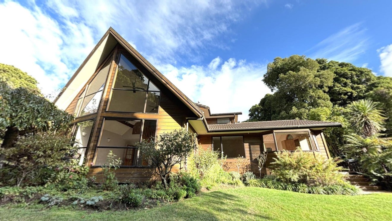 24 Manu Grove, Waikanae, Waikanae - Carousel 2