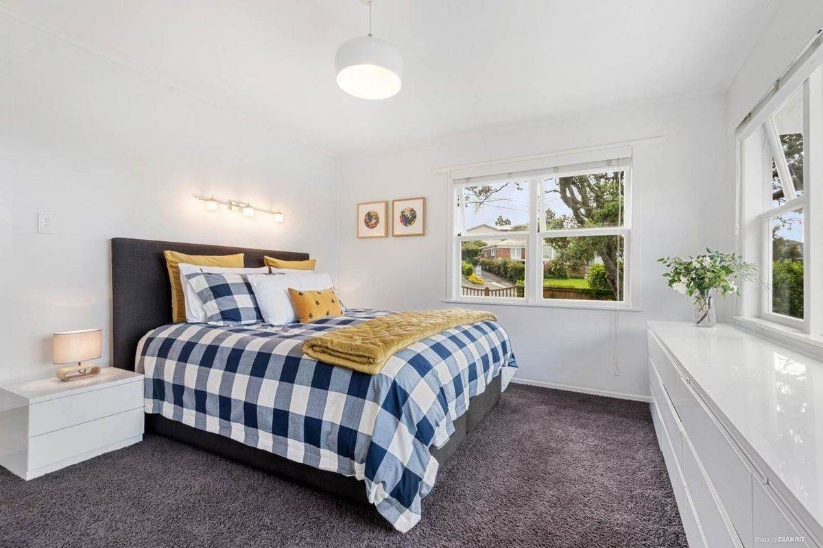 34 South Lynn Road, Titirangi, Auckland - Carousel 2