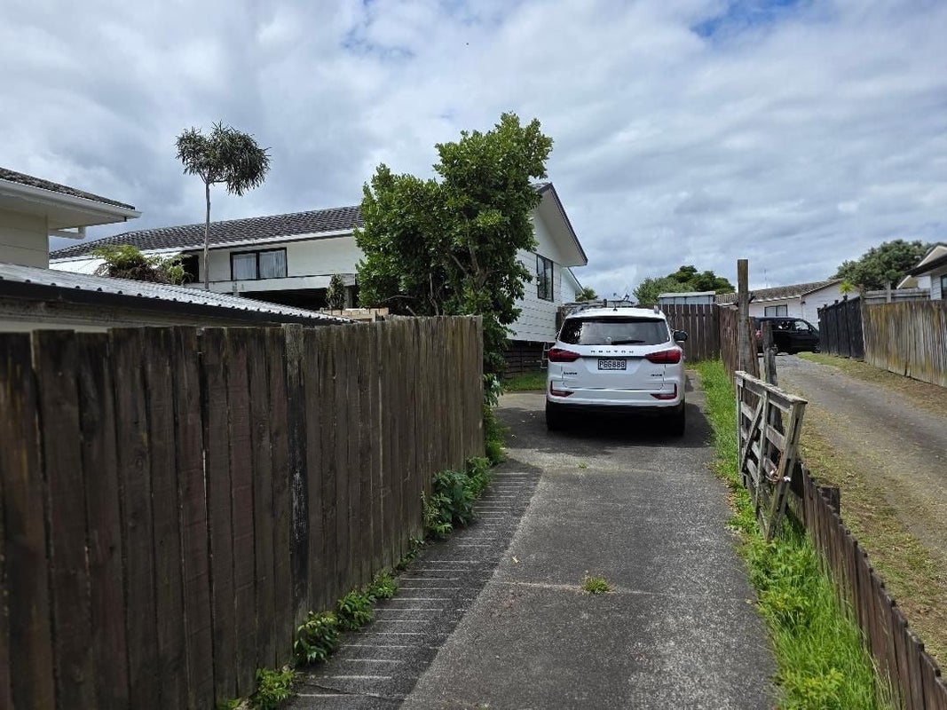 2/162 Finlayson Avenue, Clendon Park, Auckland - Carousel 38