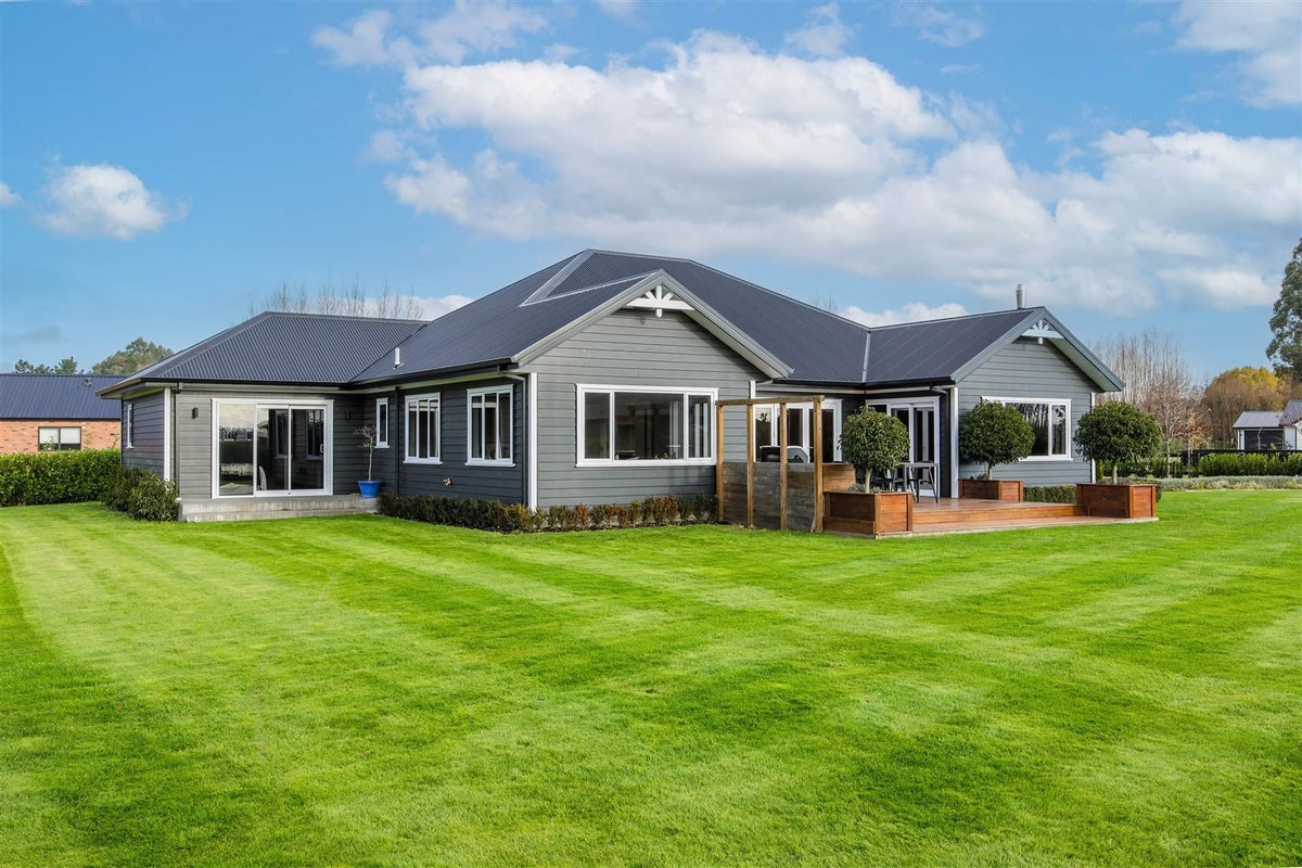 5 Orbiter Drive, Ohoka, Kaiapoi - Carousel 1