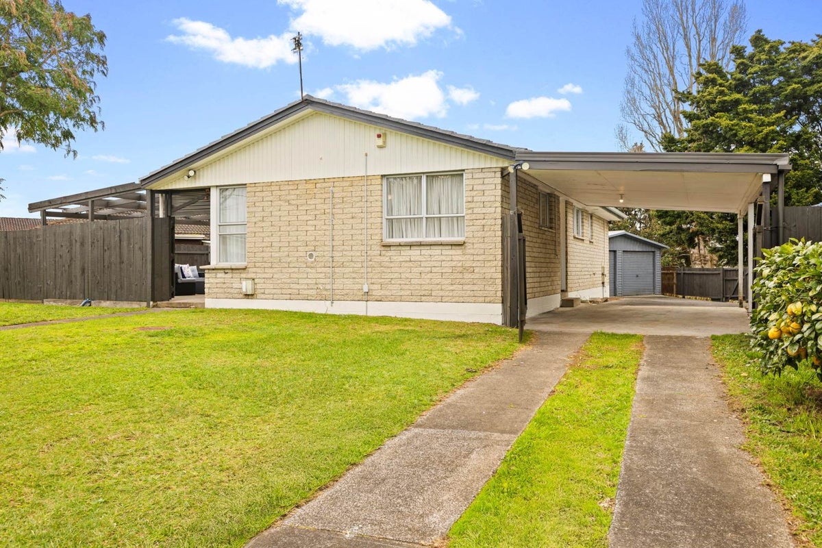 7 Chibnall Place, Conifer Grove, Papakura, Auckland - Carousel 2