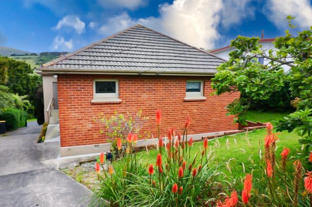 45 Campbells Road, Pine Hill, Dunedin - Carousel 1