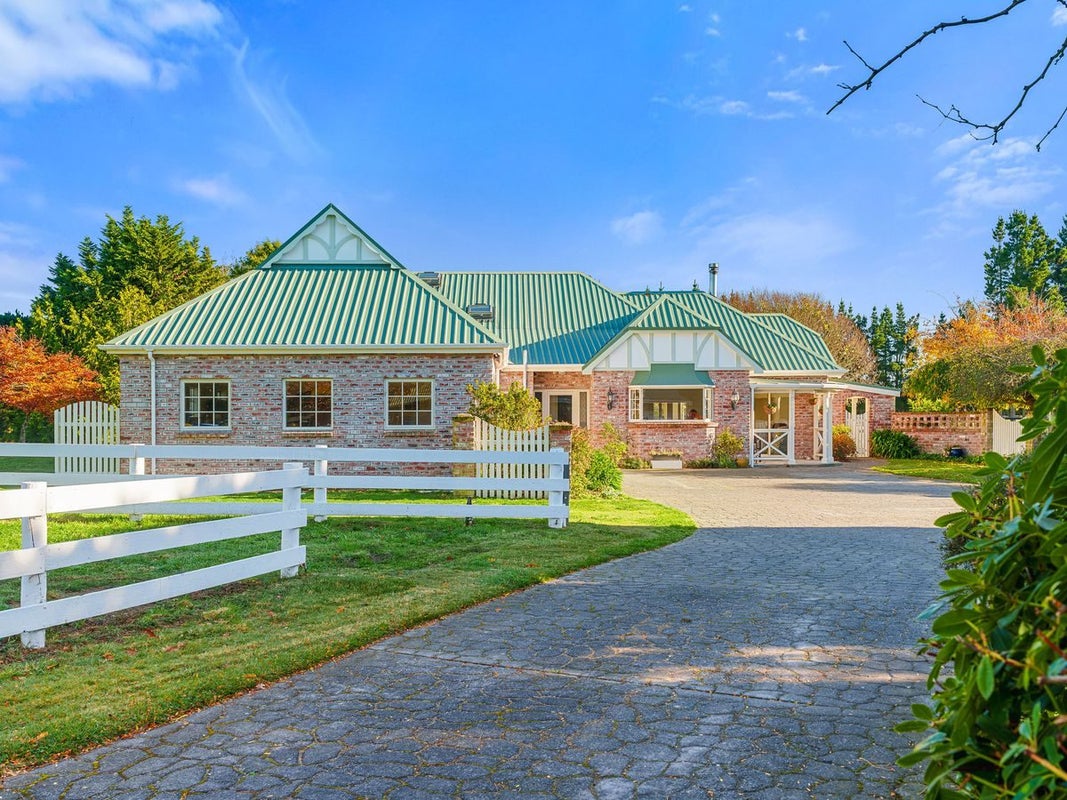 492 Hoskyns Road, Christchurch - Carousel 1