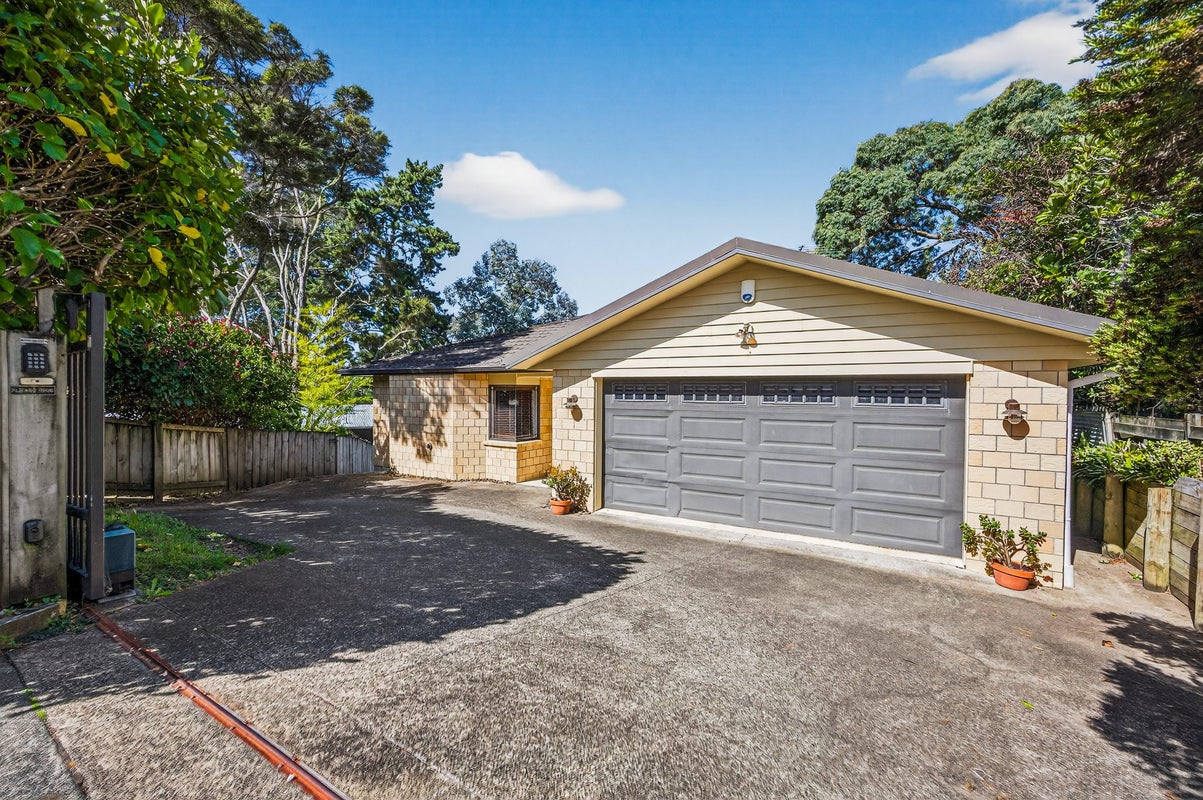 20B Puketitiro Street, Glen Eden, Auckland - Carousel 23