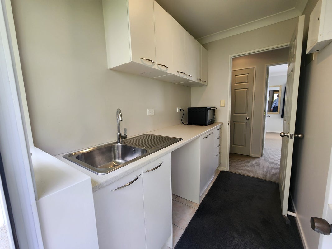 52 McCahill Views, Botany Downs, Auckland - Carousel 2