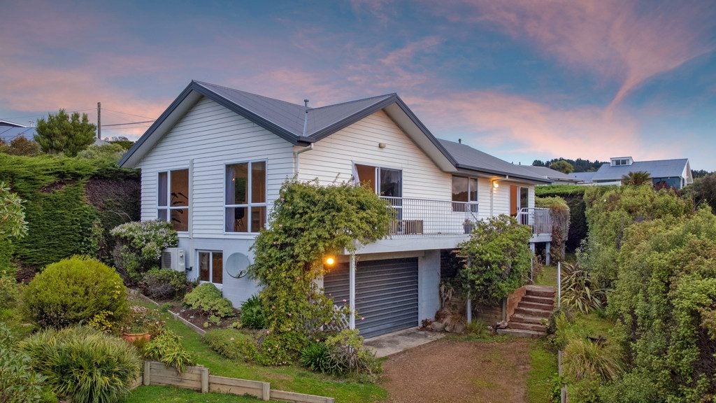 90 Marine Drive, Diamond Harbour, Lyttelton - Carousel 1